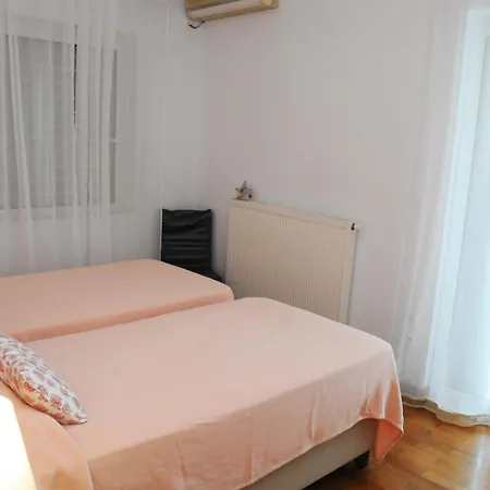 Amazing By The * לוטראקי